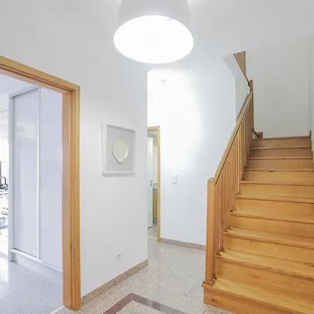 Апартаменти Top Duplex - 4 Bedrooms & Garage Лісабон