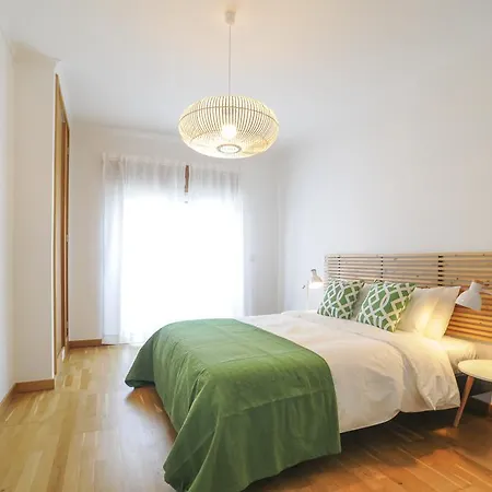 Апартаменти Top Duplex - 4 Bedrooms & Garage Лісабон